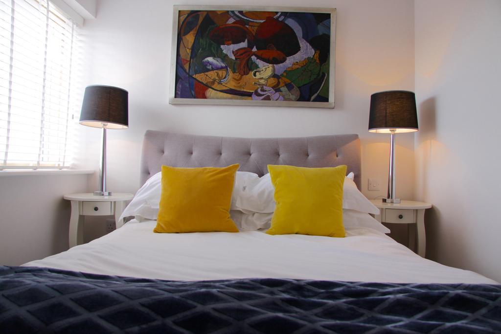 Lux Living Apartments - Florian House เคมบริดจ์ ภายนอก รูปภาพ