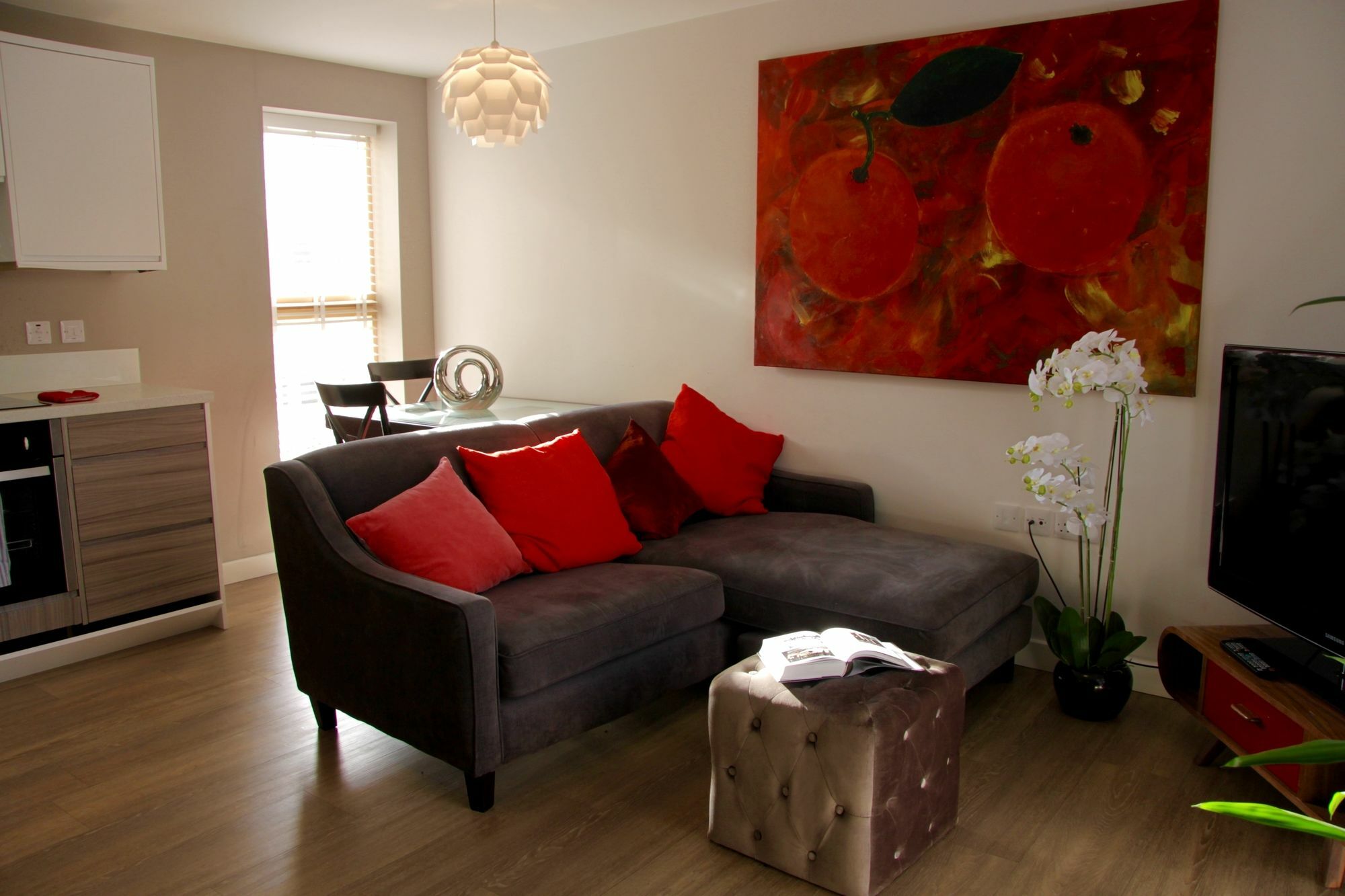 Lux Living Apartments - Florian House เคมบริดจ์ ภายนอก รูปภาพ