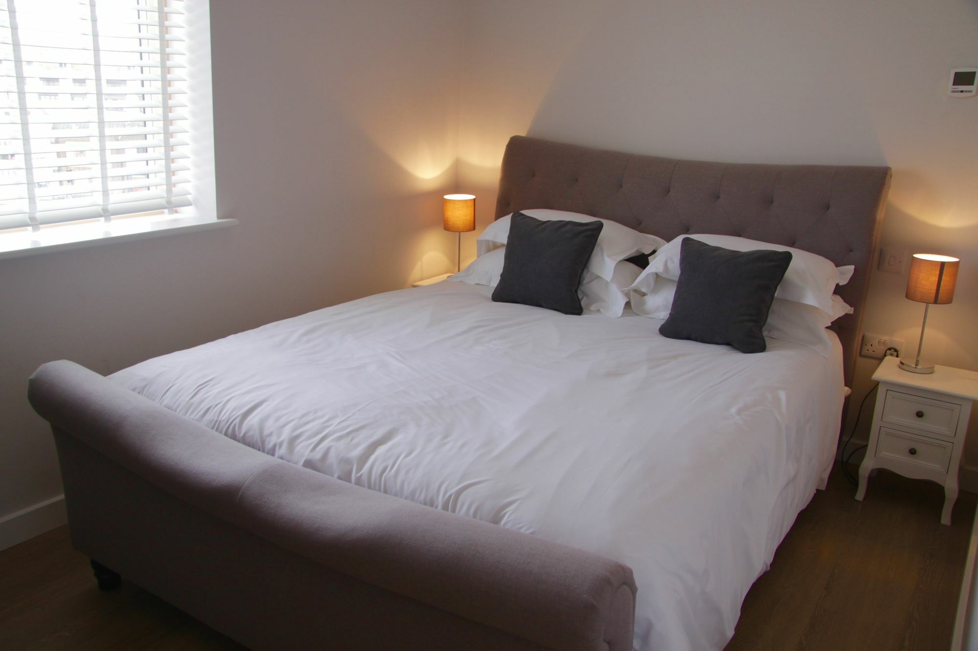 Lux Living Apartments - Florian House เคมบริดจ์ ภายนอก รูปภาพ