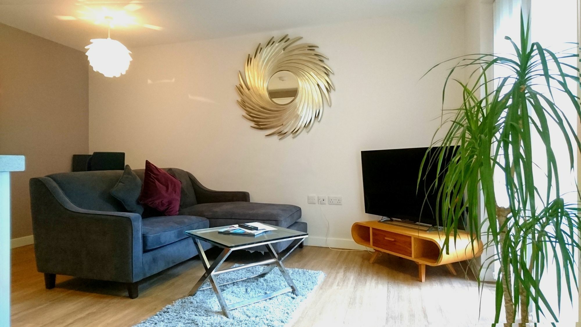 Lux Living Apartments - Florian House เคมบริดจ์ ภายนอก รูปภาพ