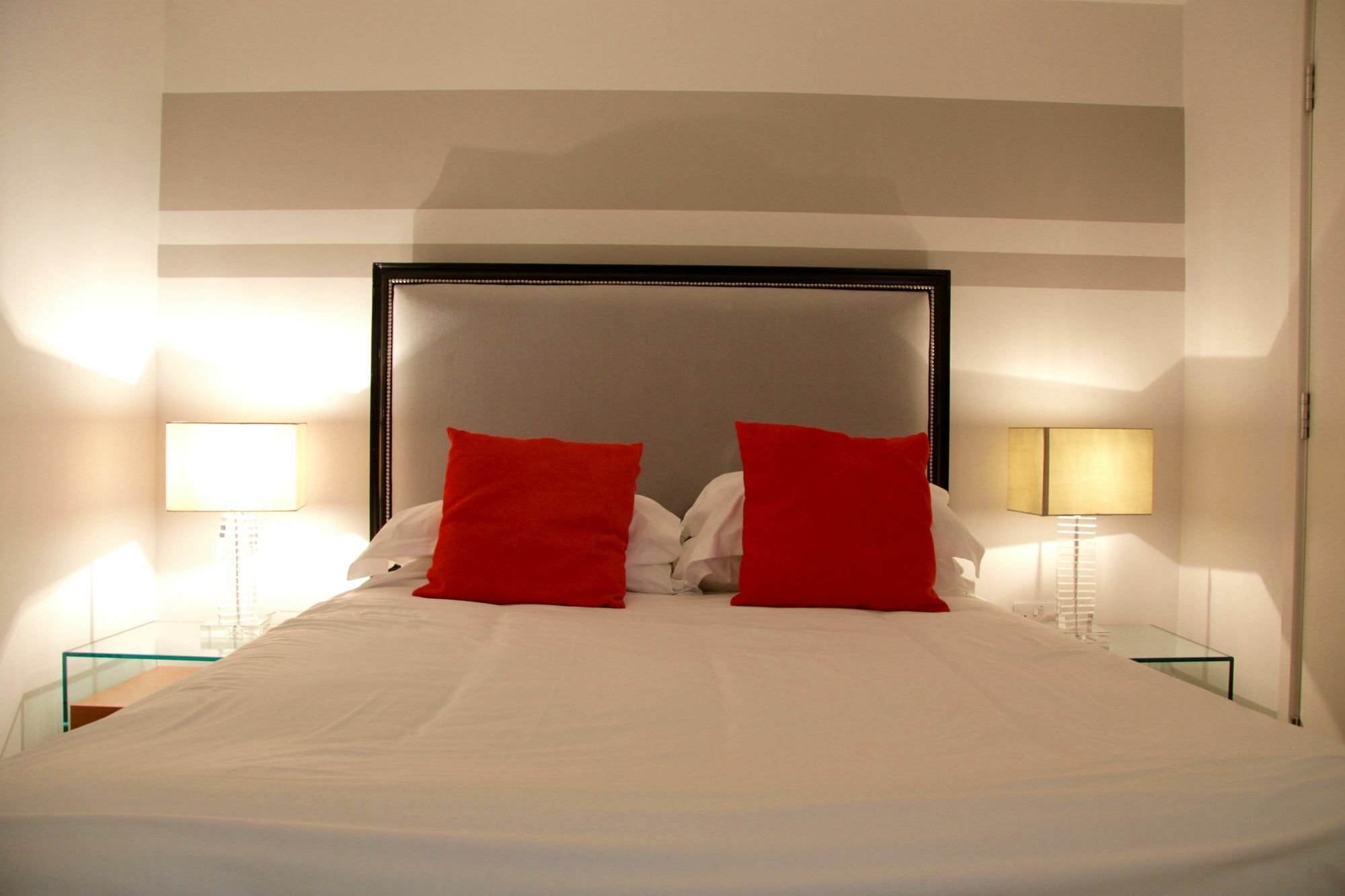 Lux Living Apartments - Florian House เคมบริดจ์ ภายนอก รูปภาพ
